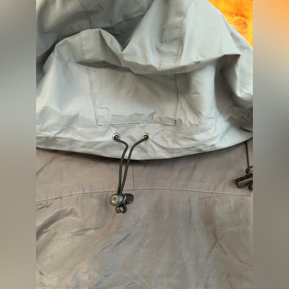 The Northface summit series Gore-tex Jacket. New. Size Large - Picture 7 of 16